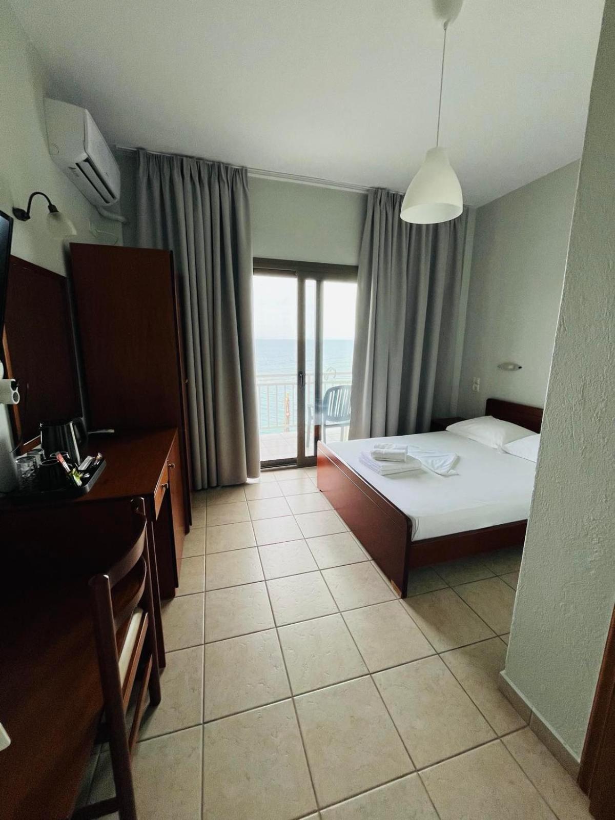 Anesis Hotel Platamonas Kamer foto